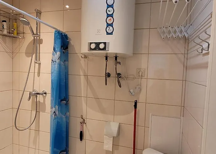 Light Of Matisa Street In Dzīvoklis *